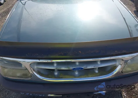 1996 Ford Explorer from USA, damaged, VIN 1FMDU34X3TUC22832